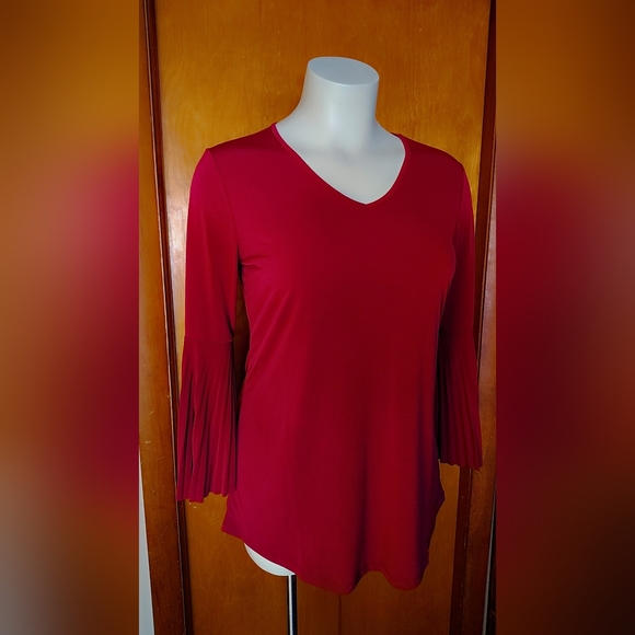 🍷 Attitudes by Renee Burgundy V-Neck Bell Sleeve Top — NWT — Size L 🍷 - Picture 4 of 8